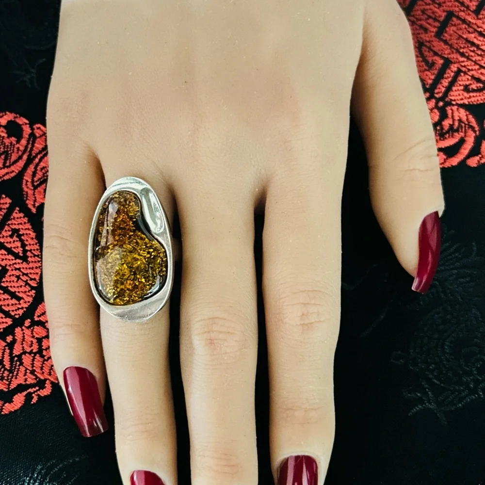 Elegant Silver 925 and Amber‎ Ring